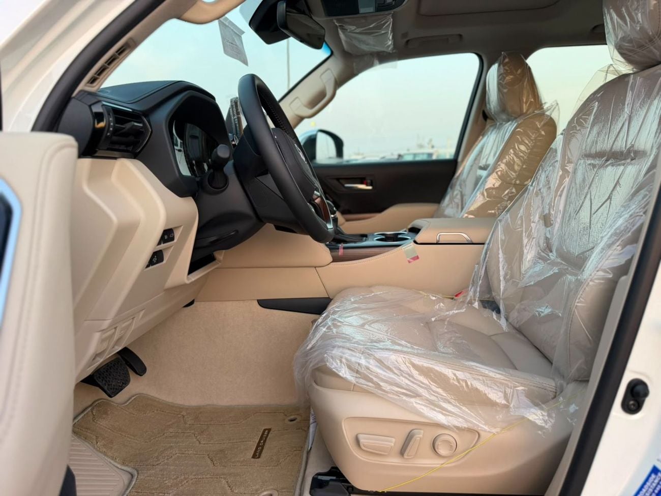 Toyota Land Cruiser VXR FUTTAIM SPECS