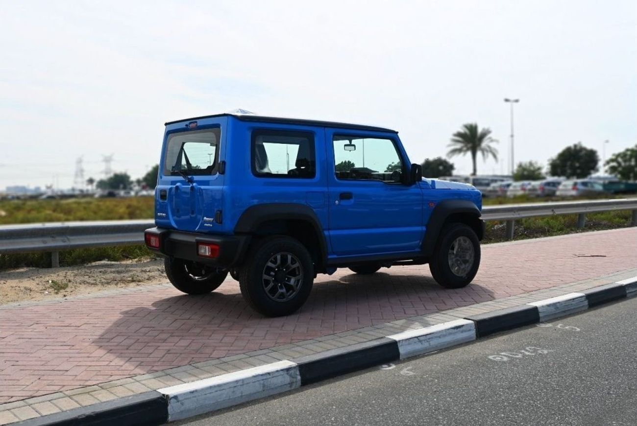 سوزوكي جيمني سوزوكي جيمني موديل 2024 بنزين 1.5 لتر ناقل الحركة يدوي أزرق من الخارج أسود من الداخل