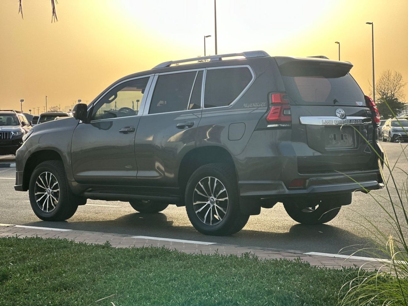 Toyota Prado MODIFIED TO 2023 MODEL | TESLA SCREEN | LHD |  2.7L PETROL ENGINE | 2016