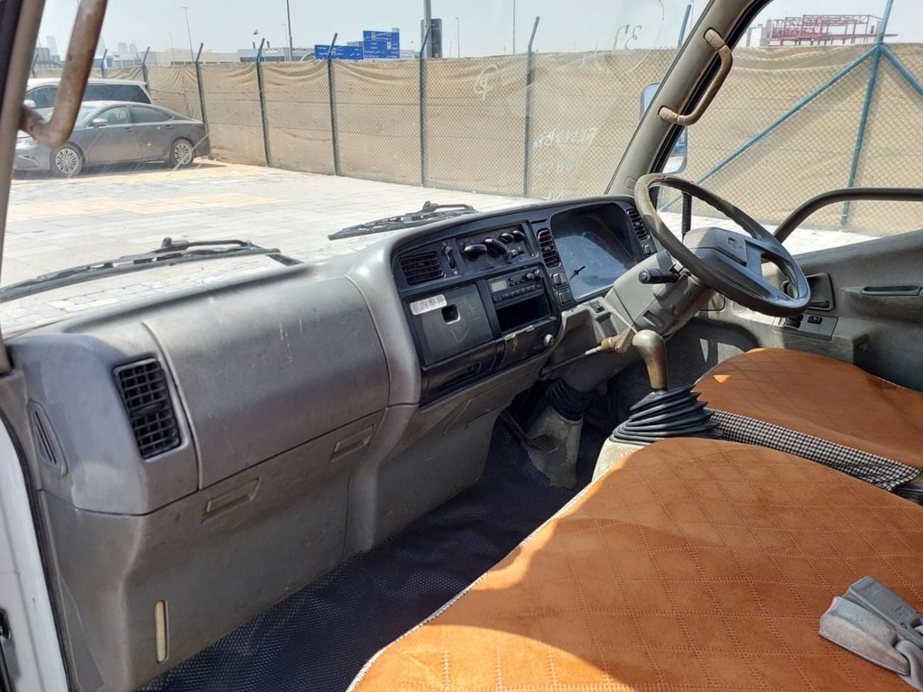 ميتسوبيشي كانتر فان 1994 MITSUBISHI CANTER DUMPER RHD DIESEL MANUAL(PM01153)