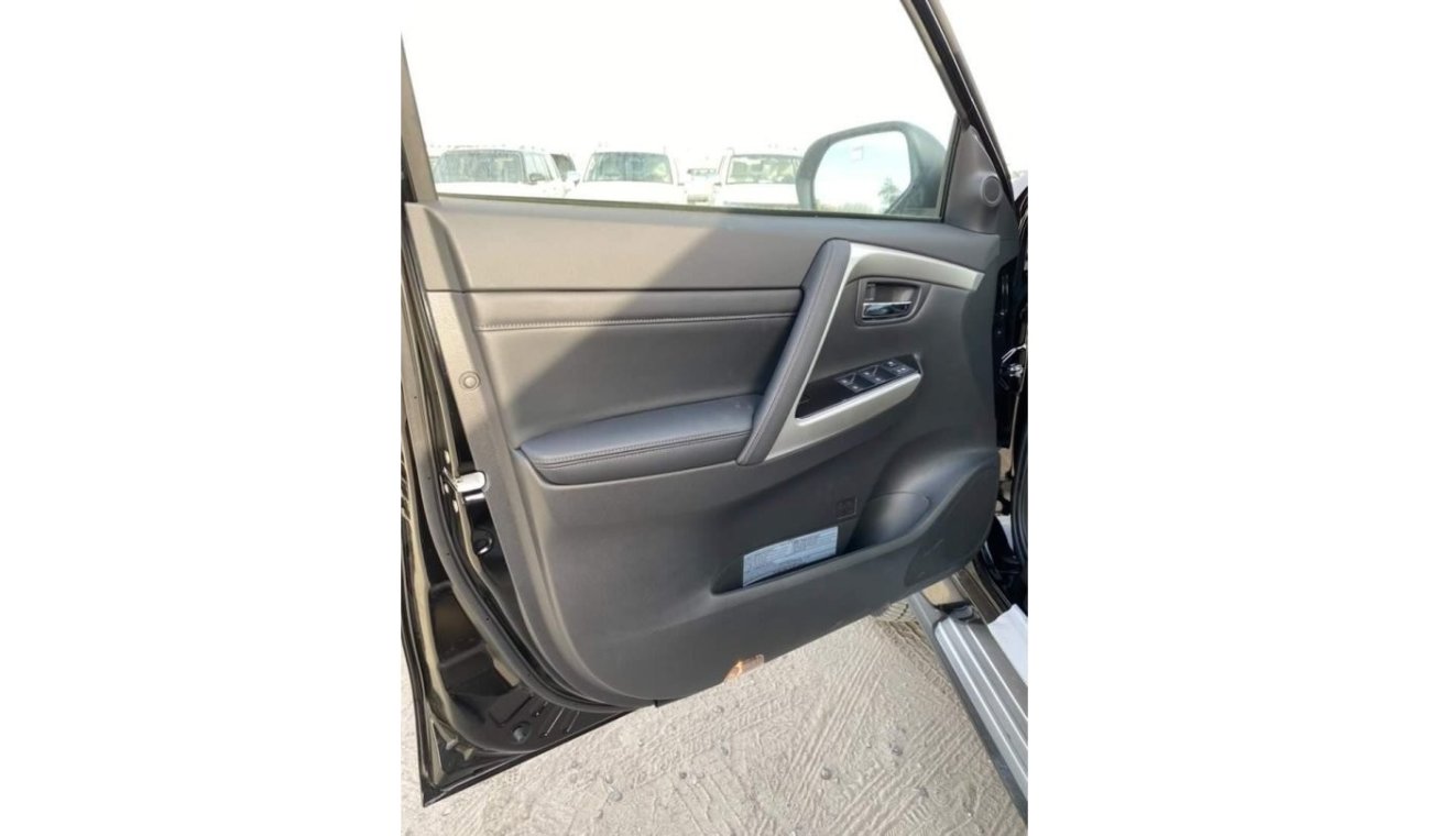 Mitsubishi Montero GLS 3.0L SPOILER SUNROOF LEATHER SEATS