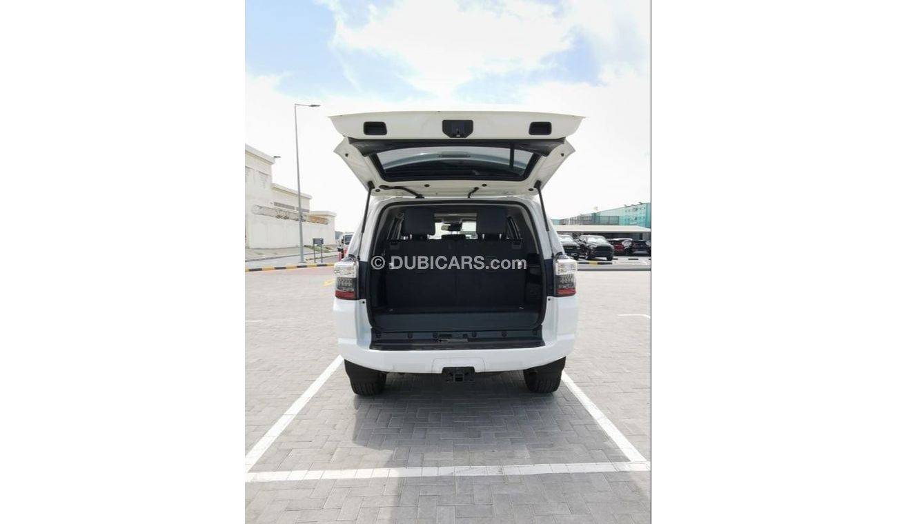 Toyota 4Runner Toyota 4Runner - 2022- White