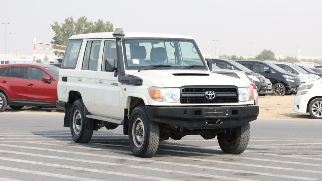 تويوتا لاند كروزر Toyota Landcruiser 2016 LC76VD right hand drive