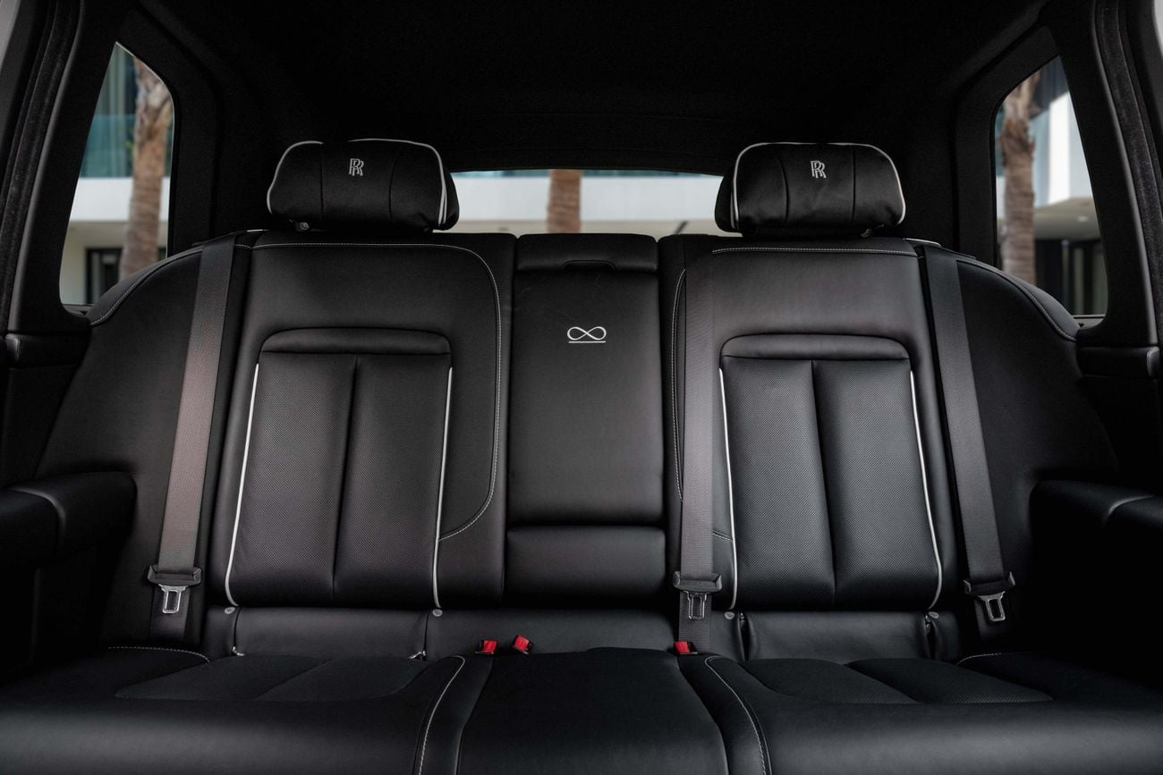 Rolls Royce Cullinan Rolls-Royce Cullinan Black Badge | 26,438 P.M | 0% Downpayment | Perfect Condition!