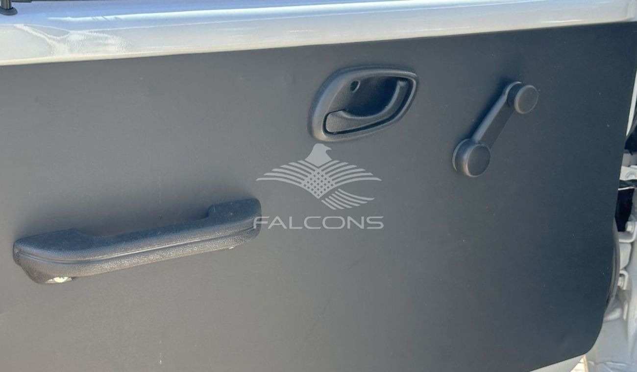 Suzuki EECO 1.2L-7-SEATER-MT