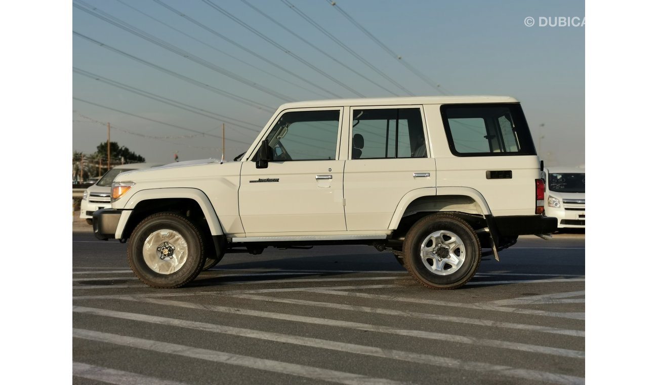 تويوتا لاند كروزر هارد توب Land Cruiser Hard Top 4.2L,V6,DIESEL,5DOOR,LX76,ALLOY WHEELS,OVER FENDER,MT