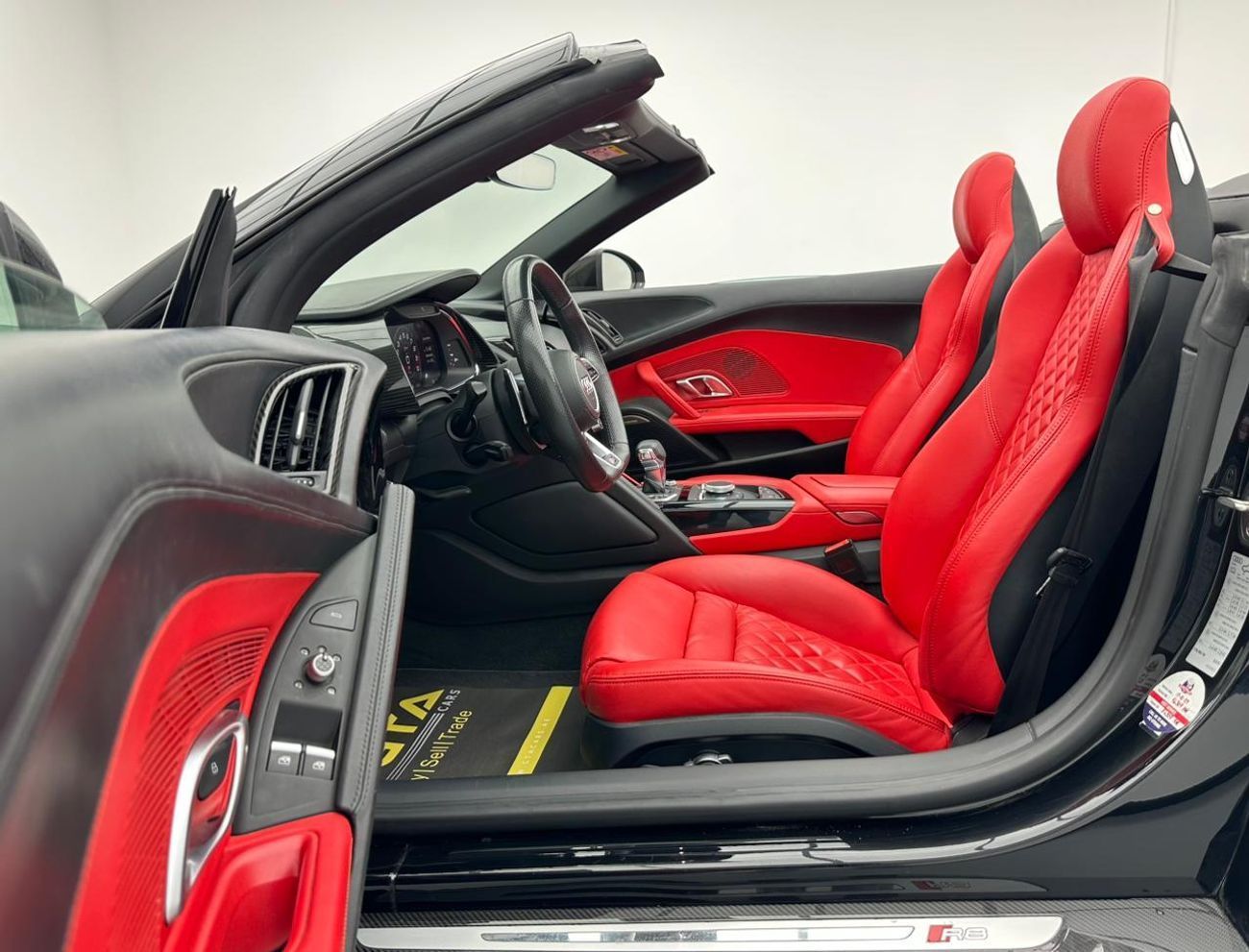 Audi R8 2022 Audi R8 Spyder V10 Performance, Carbon Kit, 1 Year Warranty Unlimited, Excellent Condition