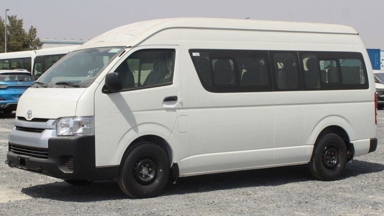 Toyota Hiace DLS - STD ROOF Toyota Hiace 2.5L High Roof Diesel old ship 2025