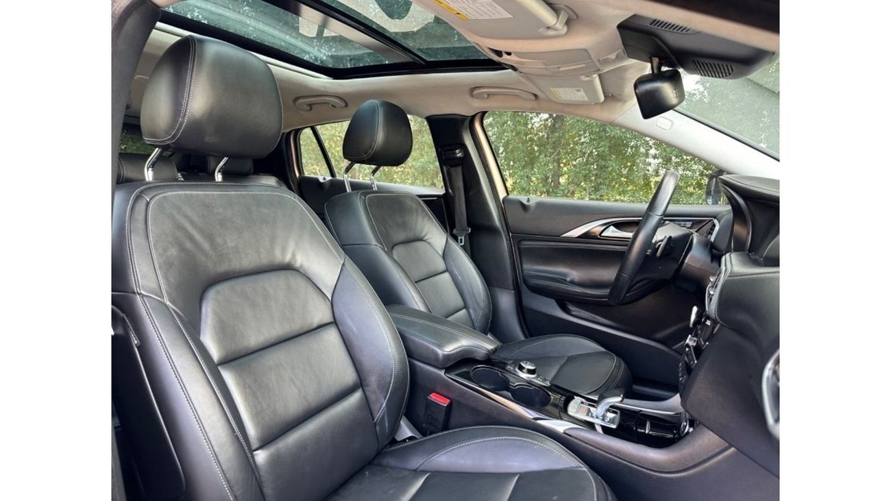 Infiniti QX30 Premium