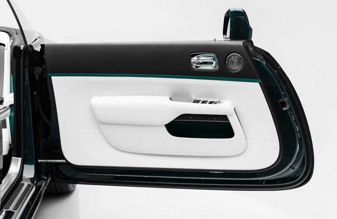 رولز رويس داون 6.6L V12 Twin-Turbocharged Engine