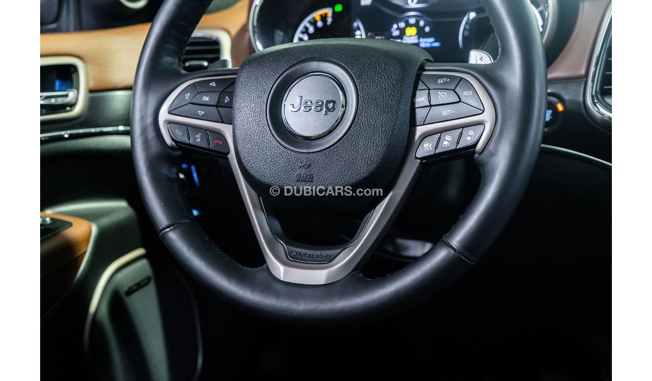 Jeep Grand Cherokee 2017 Jeep Grand Cherokee Summit V8 5.7L / Full Option / Full-Service History