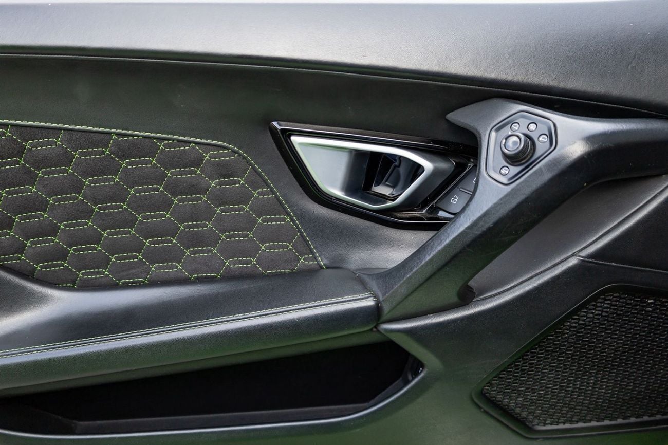 Lamborghini Huracan 2022 Lamborghini Huracán Evo Spyder GCC | Warranty