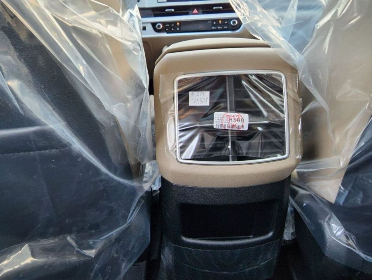 Kia Sportage KIA Sportage 1.6L SUV, FWD, 5Doors, Cruise Control, Panoramic Roof, Leather Seats, Rear Camera, 19in