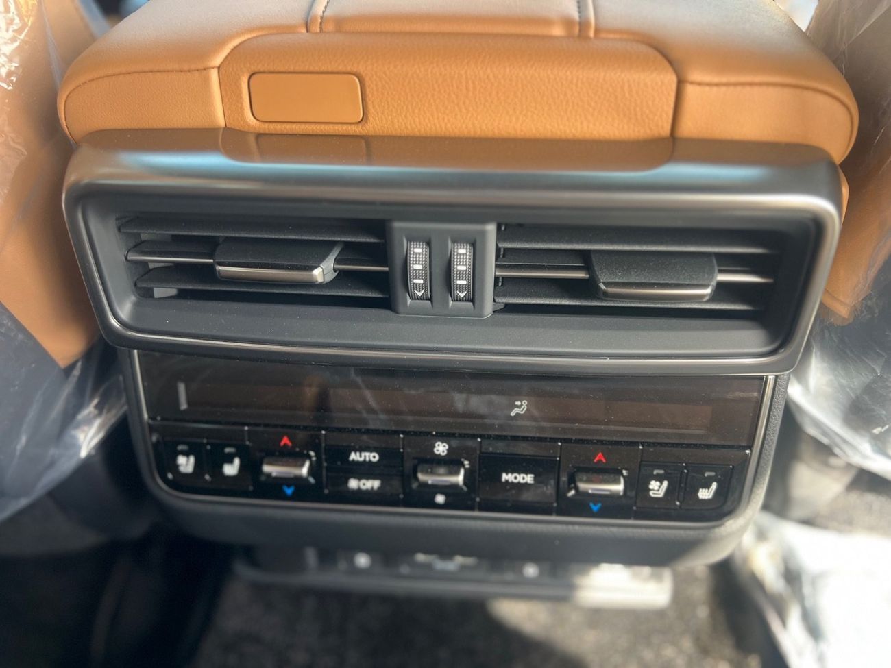 Lexus LX 600 Signature 3.5L ( CYL)