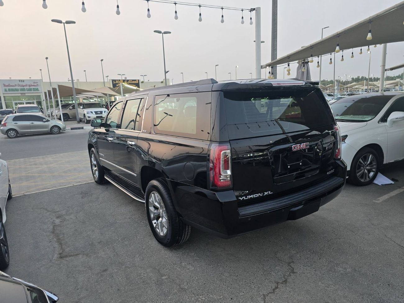 جي أم سي يوكون SLE 5.3L 4WD (8 Seater)