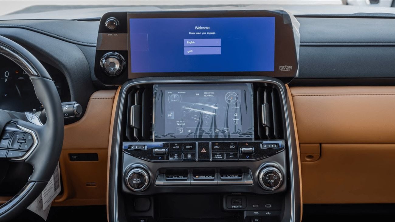 لكزس LX 700h SIGNATURE