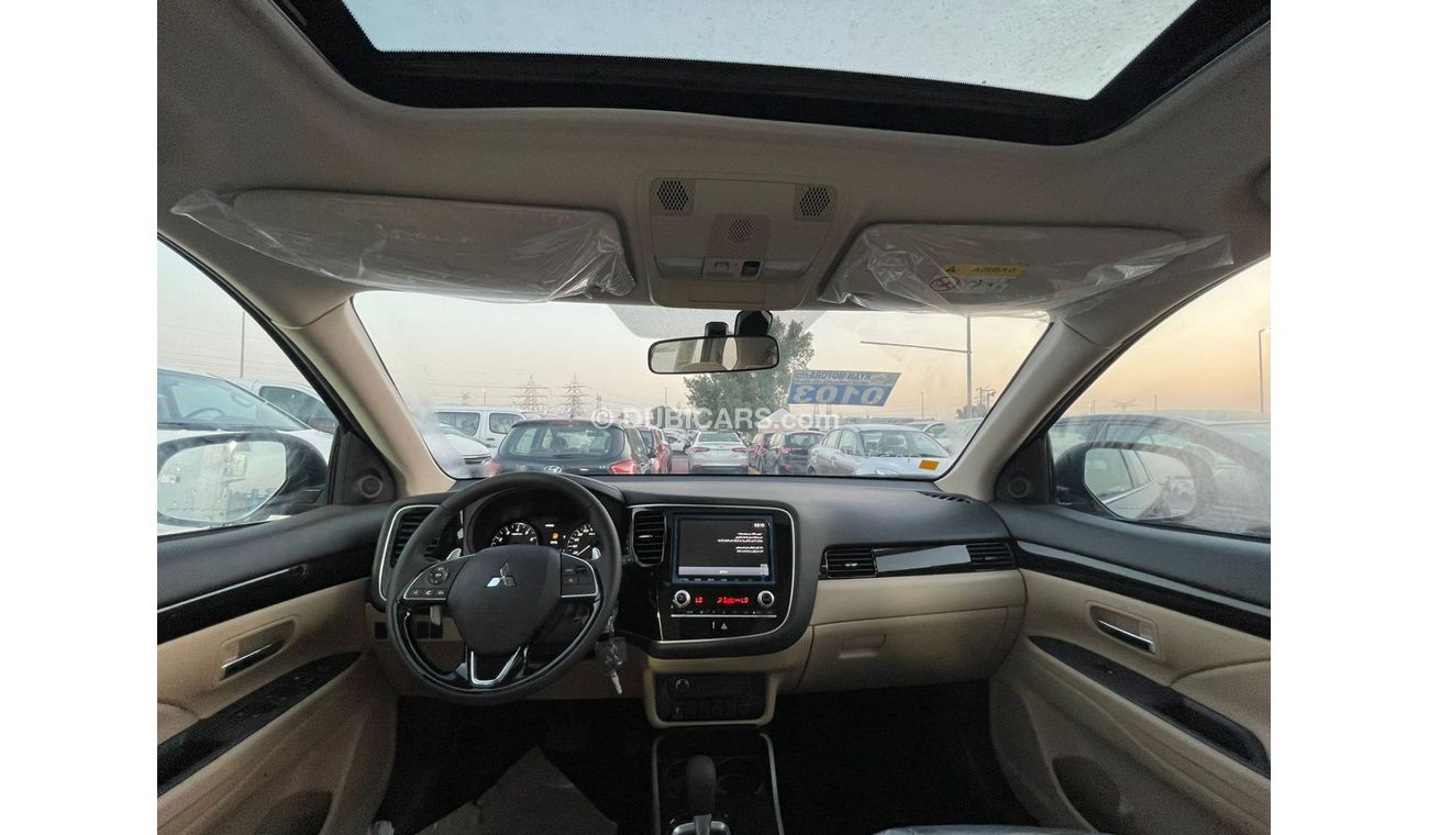 Mitsubishi Outlander MITSUBISHI OUTLANDER 2.4L, PETROL, MODEL 2020, BROWN, RADAR, DVD CAMERA, SUNROOF FOR EXPORT ONLY