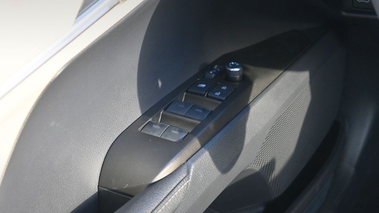 Toyota Camry Toyota Camry -LE- 2.5L Hybrid AT Panorama Full option