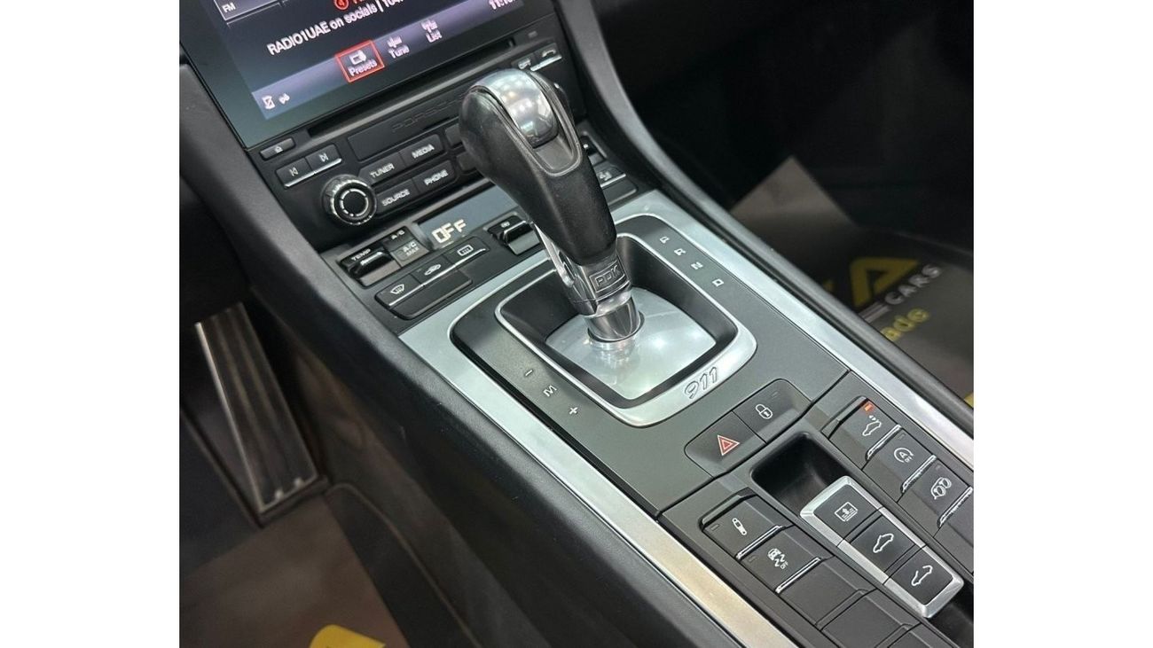 Porsche 911 2017 Porsche 911 Carrera, 1 Year Warranty, Full Agency Service History, GCC