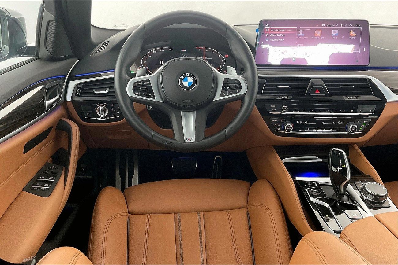 بي أم دبليو 520i M Sport | شامل الضمان | 0 ﺪﻔﻋﺓ ﺃﻮﻟﻯ