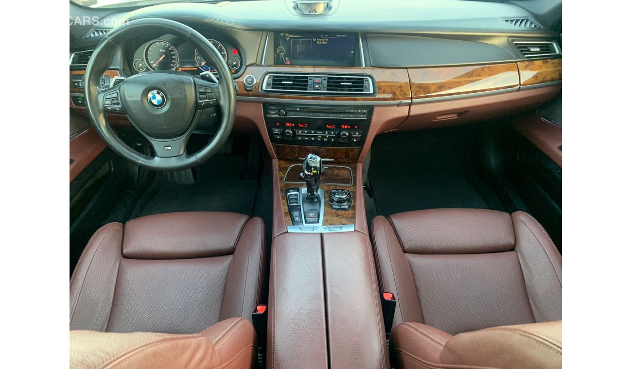 BMW 520i BMW 750 LI_Gcc_2014_Excellent_Condition _Full option