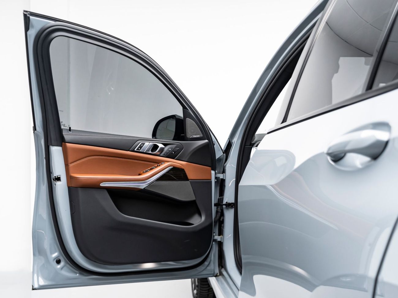 BMW X5 40i M Sport 3.0L 2024 BMW X5 xDrive40i, 2027 BMW Warranty, 2028 BMW Service Contract, Low KMs, GCC