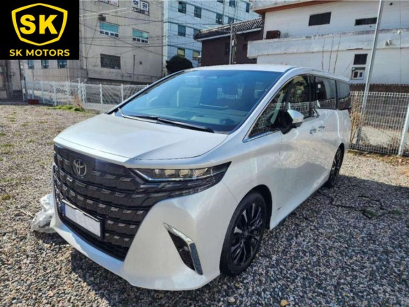 Toyota Alphard Executive Lounge / 2.5L Hybrid / Brand New 2024 MY