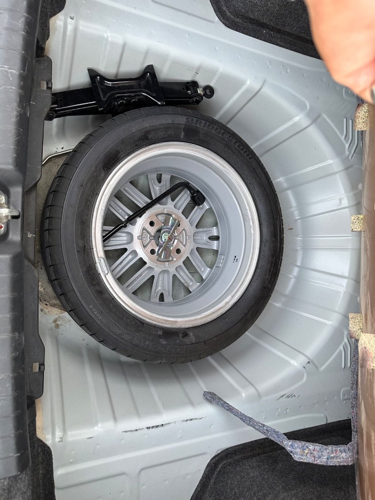 Mitsubishi Attrage GLX