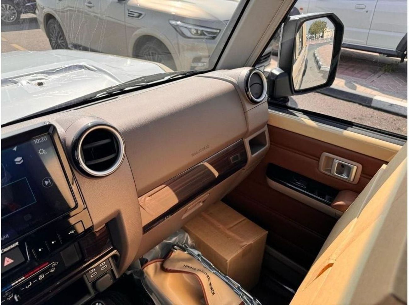 Toyota Land Cruiser Pick Up 79 DC 2.8L TURBODIESEL AUTOMATIC TRANSMISSION