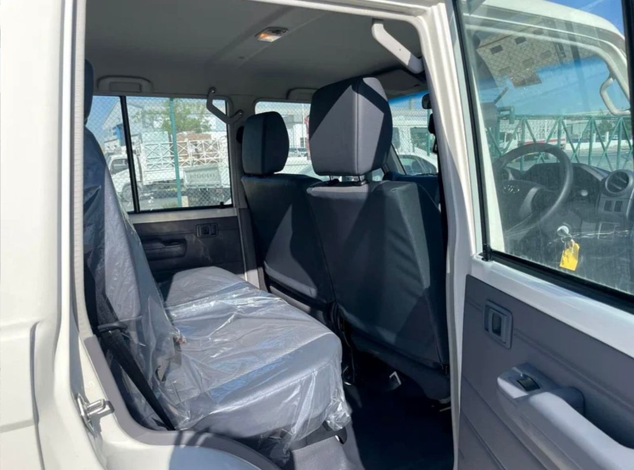 تويوتا لاند كروزر 70 Land Cruiser Hard Top LC76 HARD 2025
