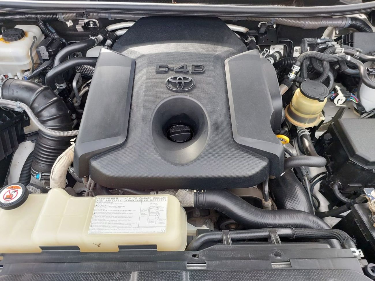 Toyota Land Cruiser TOYOTA LAND CRUISER PRADO SUV RHD 2016 MODEL 2.8 L DIESEL AUTOMATIC(PM18328)