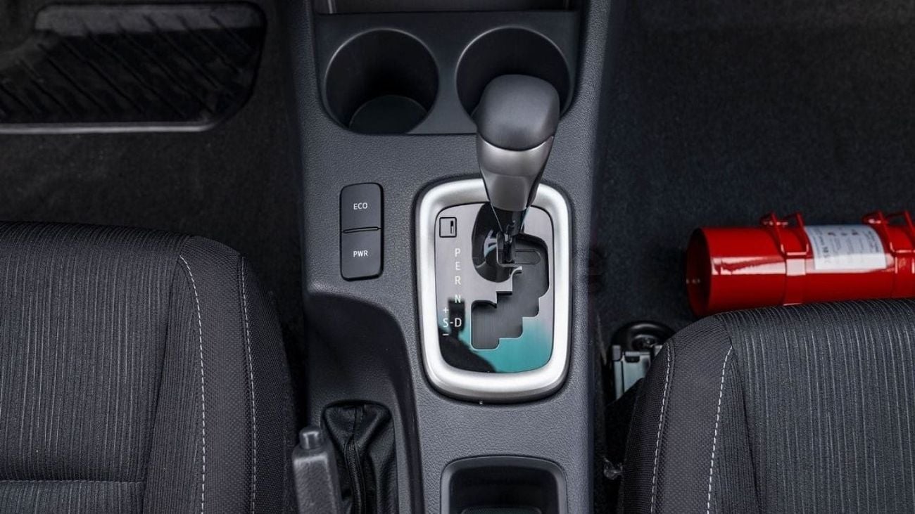 تويوتا هيلوكس Toyota Hilux Sr5 2.4L Diesel 2024 full option for export only