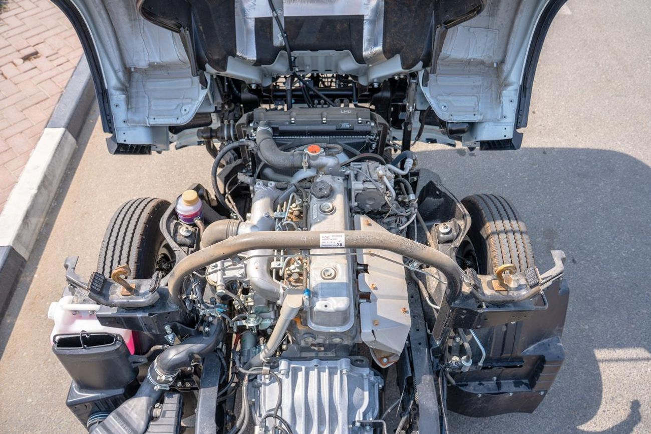 ميتسوبيشي فوسو كانتير Mitsubishi Fuso Canter 2025 4.2L Diesel one Tunk  Manual