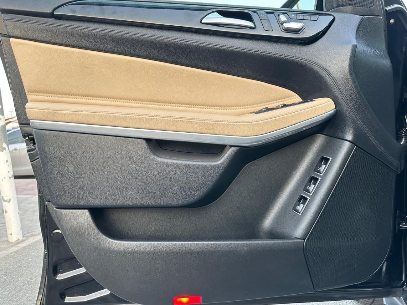 مرسيدس بنز GLS 500 STANDARD