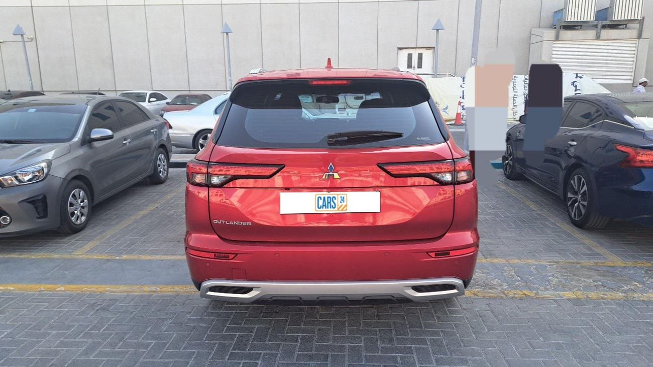 ميتسوبيشي آوتلاندر H/L SYNTHETIC LEATHER SEATS WITH SUNROOF 2.5 | بدون دفعة مقدمة | اختبار القيادة في المنزل