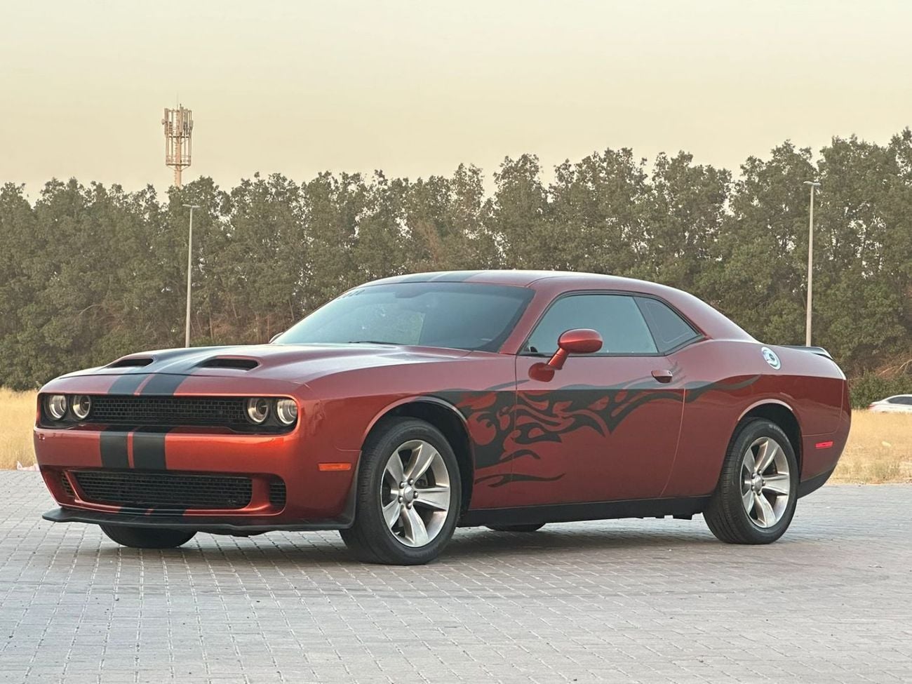 Dodge Challenger SXT — фото 2