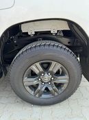 تويوتا هيلوكس Toyota Hilux 2.7L Petrol AT Full Option With Bush Start MY2025