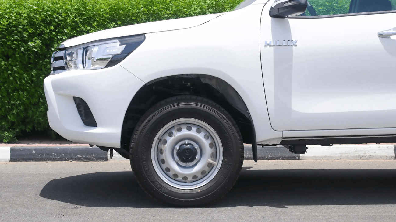 Toyota Hilux 2.4l DSL Narrow Body 2023YM
