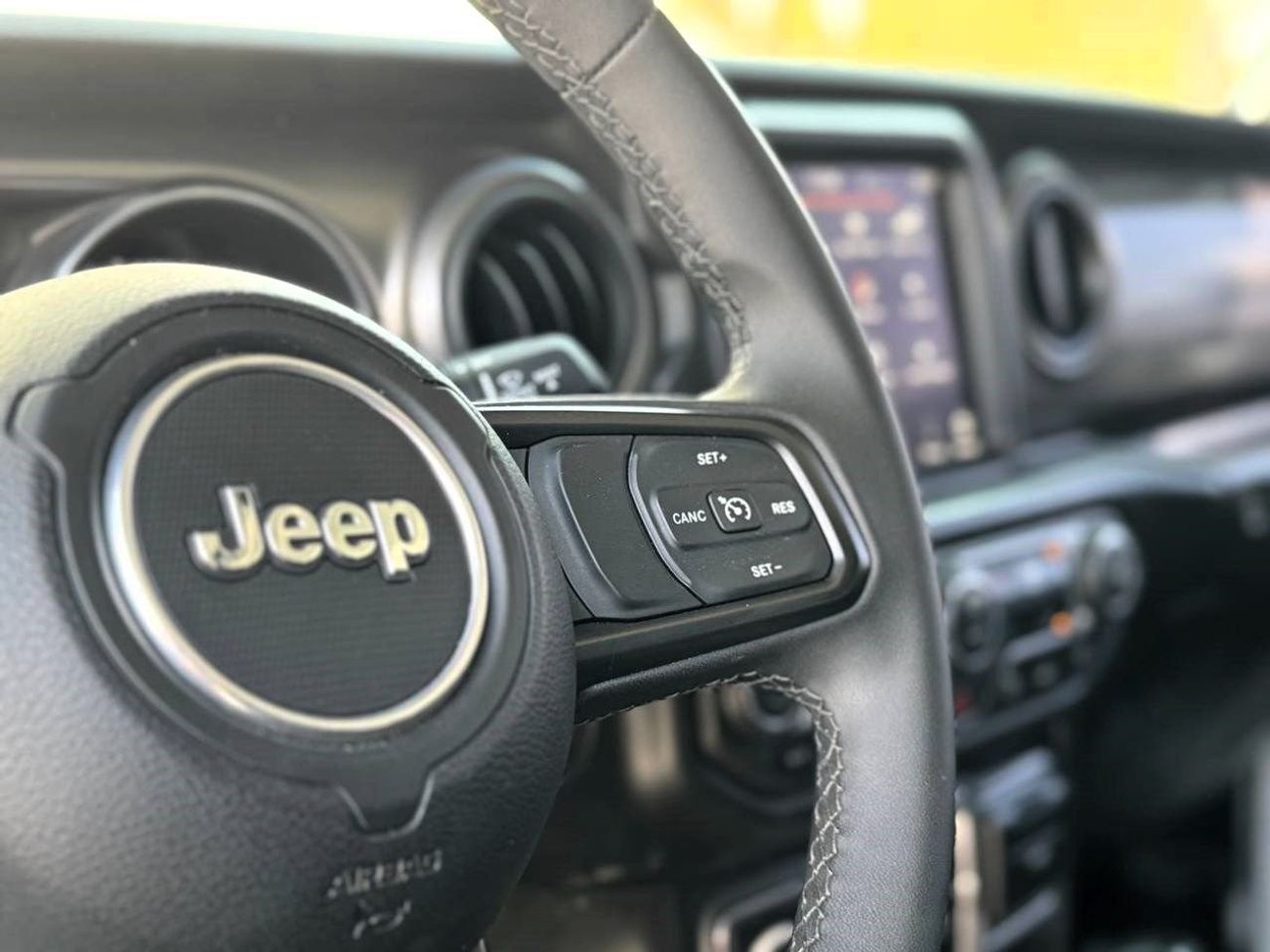 Jeep Wrangler Unlimited Sport 3.6L A/T