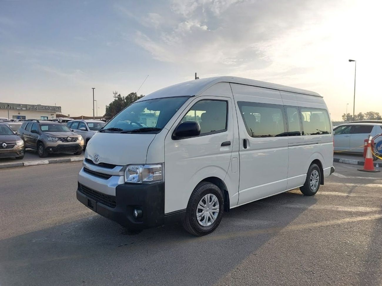 تويوتا هاياس TOYOTA HIACE COMMUTER VAN RHD 2019 MODEL 3.0 L DIESEL AUTOMATIC(PM39520)