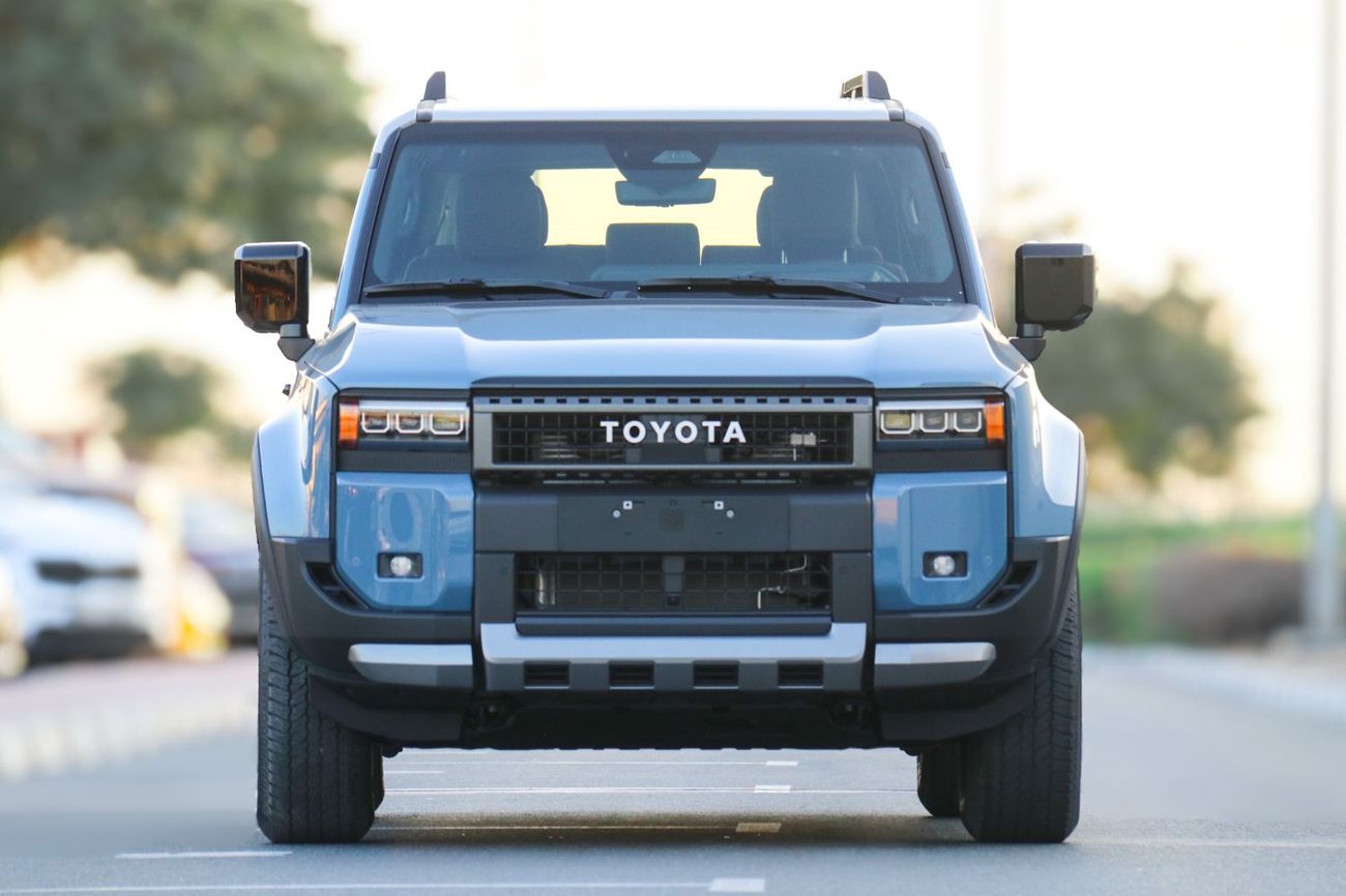 تويوتا برادو Adventure Dual Tone 2.4T