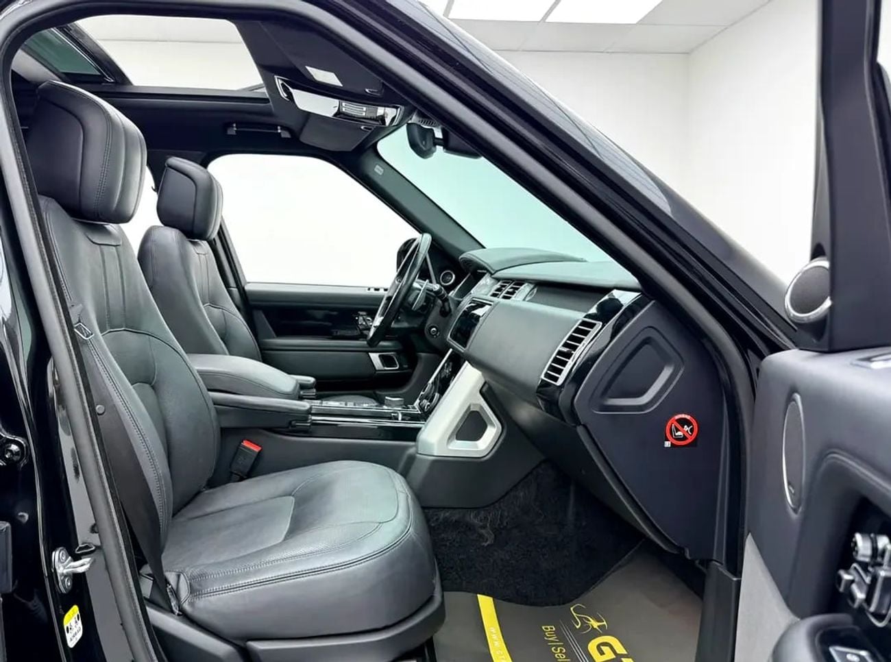 Land Rover Range Rover VOGUE V8 Diesel, Warranty, Service History, Fully Loaded, Excellent Condition, Euro