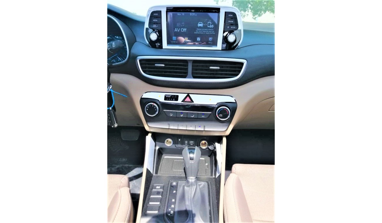 Hyundai Tucson 2.0 with sun roof