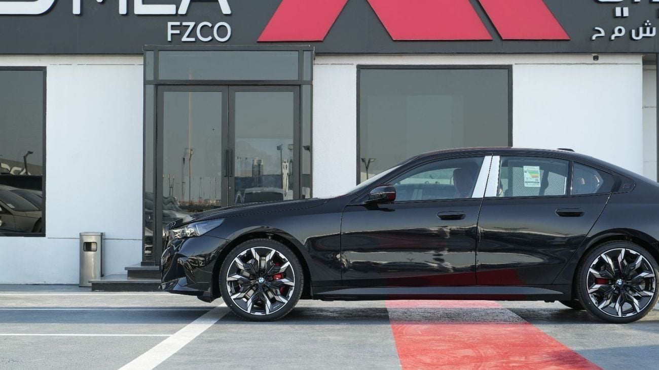 بي أم دبليو 530i 530i M-SPORT PRO BLACK 2026MY EXPORT PRICE