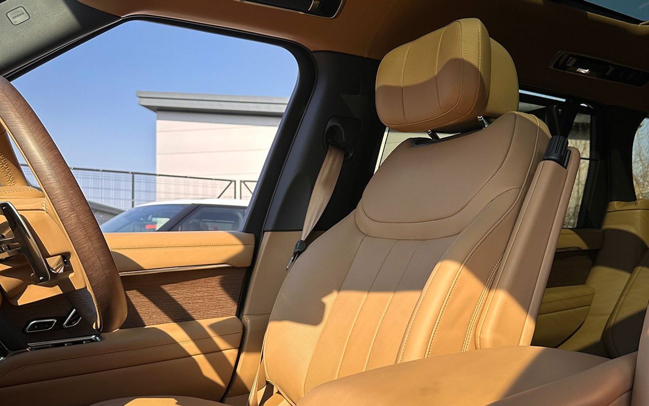 لاند روفر رينج روفر Autobiography 3.0L P460e LWB Right Hand Drive