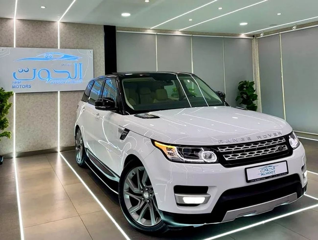 Land Rover Range Rover Sport Supercharged 5.0L SUPERCHARGED V8 || GCC SPECS || FULL OPTIONS || FREE ACCIDENTS
