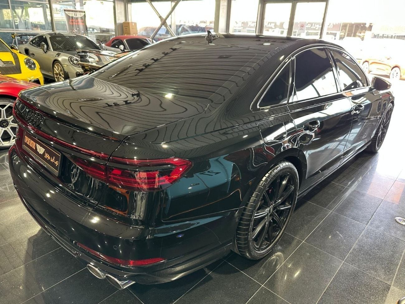أودي S8 Std 4.0L (563 HP)