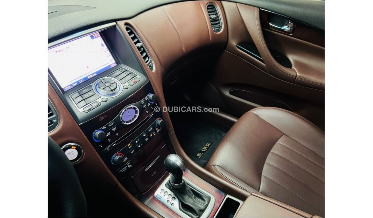 Infiniti QX50 Luxury Luxury GCC .. FSH .. Original Paint .. Perfect Condition