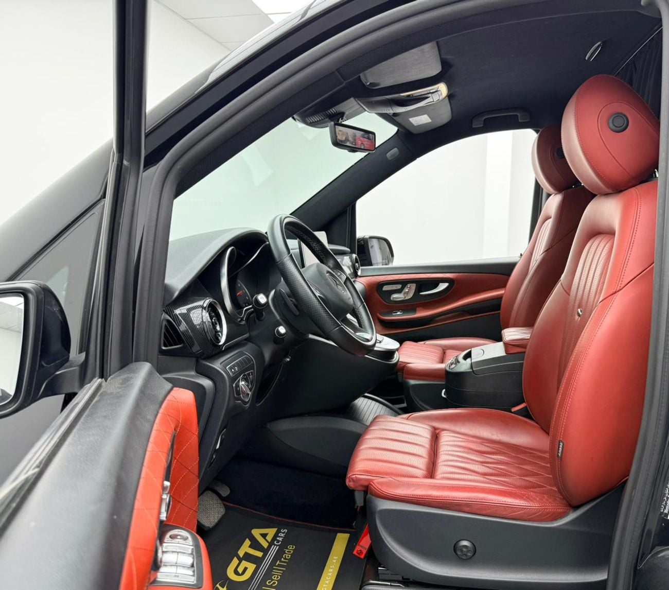 Mercedes Benz V 250 FALCON EDITION EXTRA LONG 2023 Mercedes Benz V250 Falcon Edition, 2027 MB Service Pack, Full Mercede
