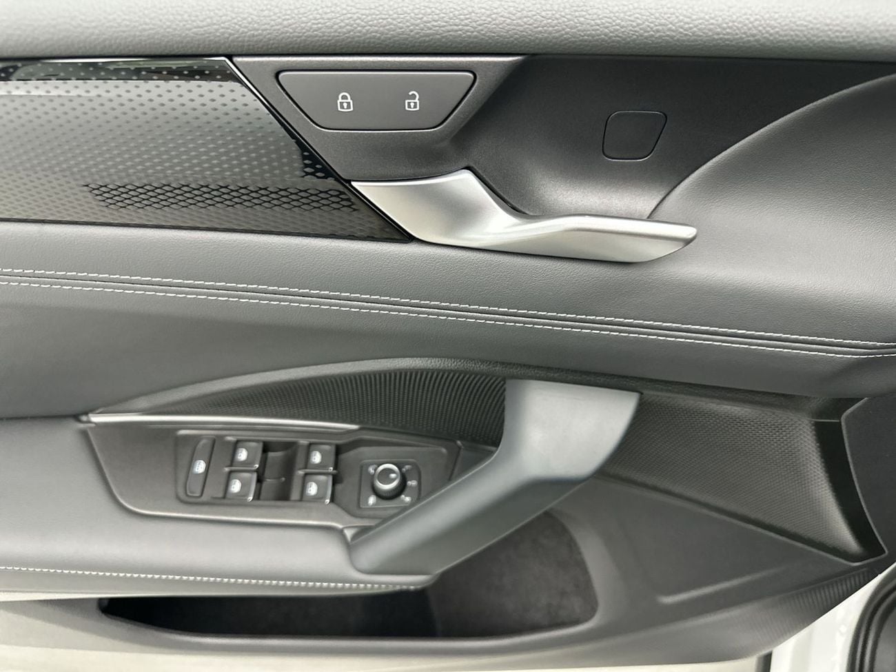 Volkswagen Tiguan Tiguan Life 1.4L | Ex-Demo | Premium Family SUV | Digital Cockpit Pro | 12.9" Touchscreen | Park Ass